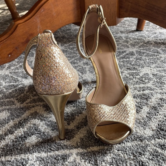 Gold Style & Co Heels! - Picture 4 of 4